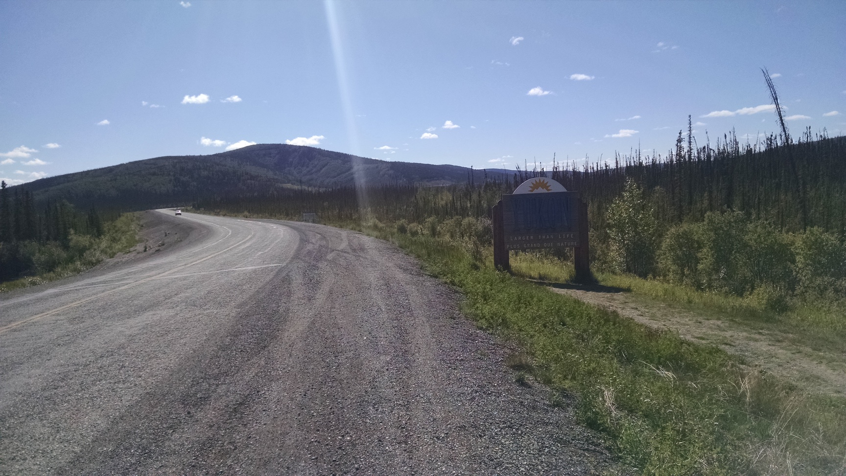 Entering Yukon. Still several km to customs.