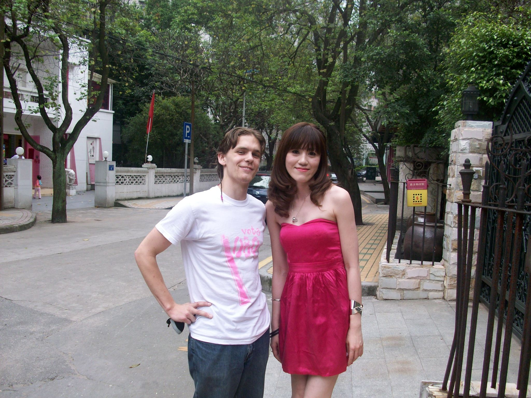 Another celeb shot.  This time I was the one who did the asking :)