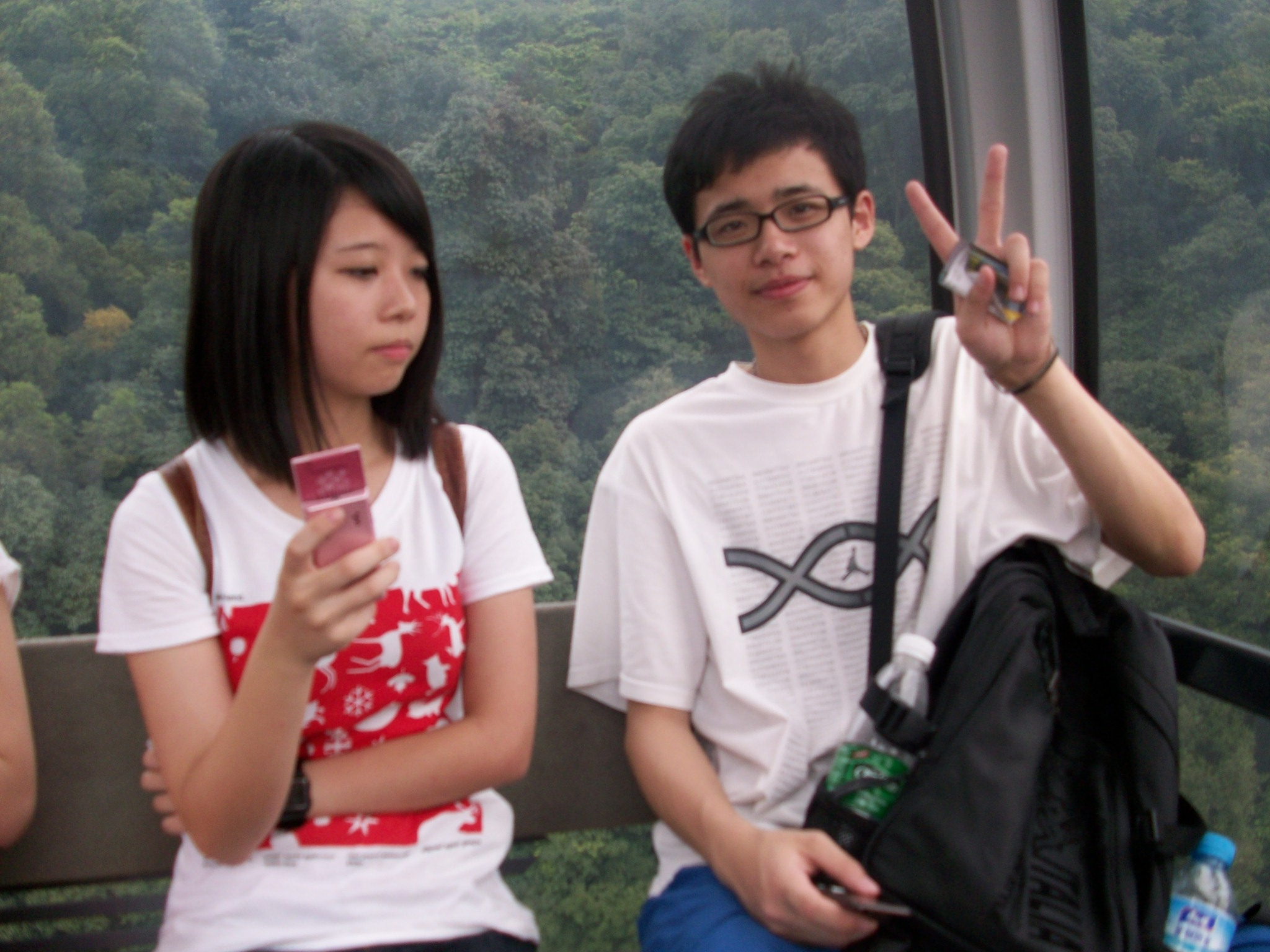 I guess when she doesn&rsquo;t see the camera, he does the pose :)
