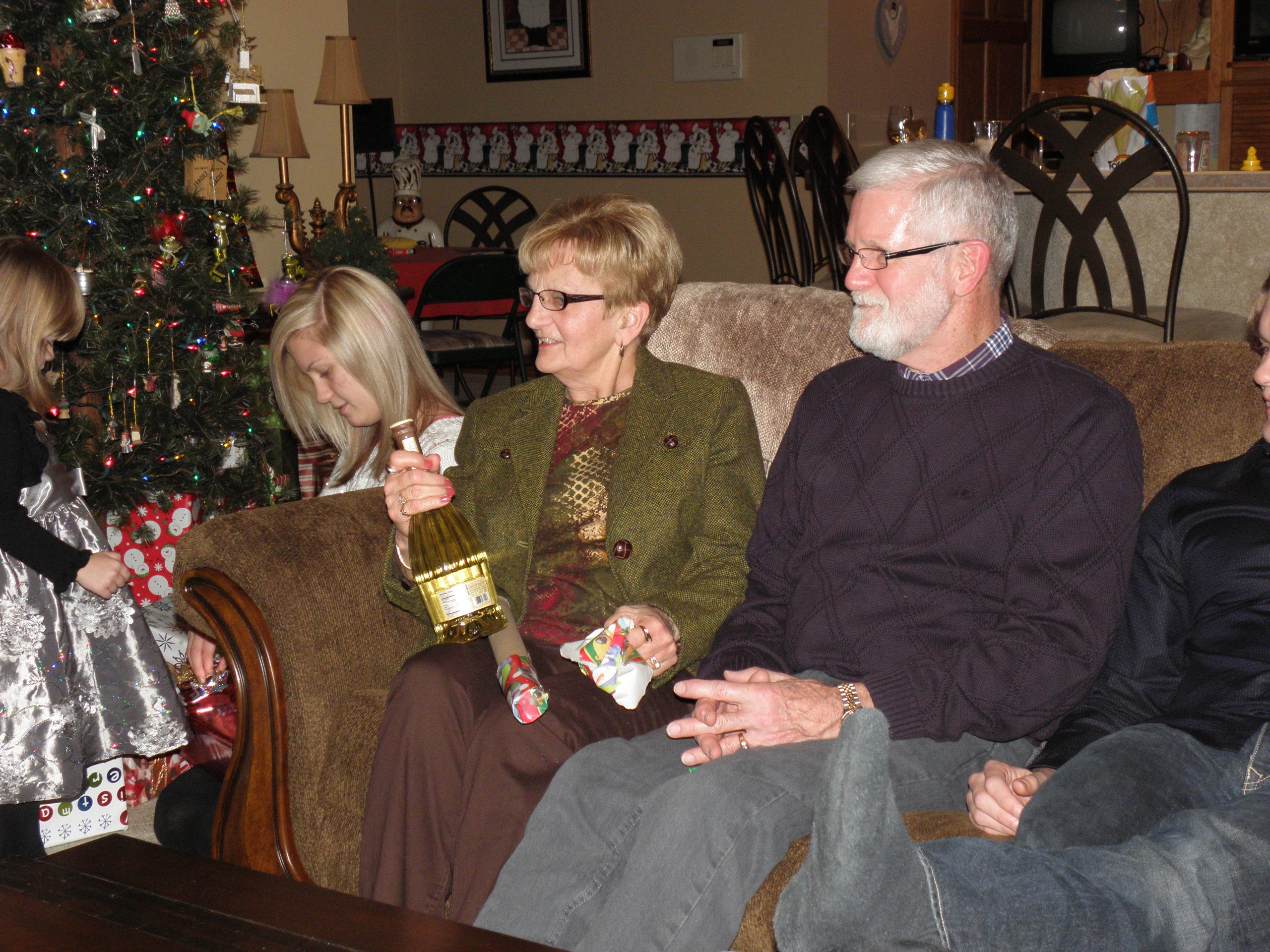 Following tradition, Mom&rsquo;s family got together on Christmas eve.