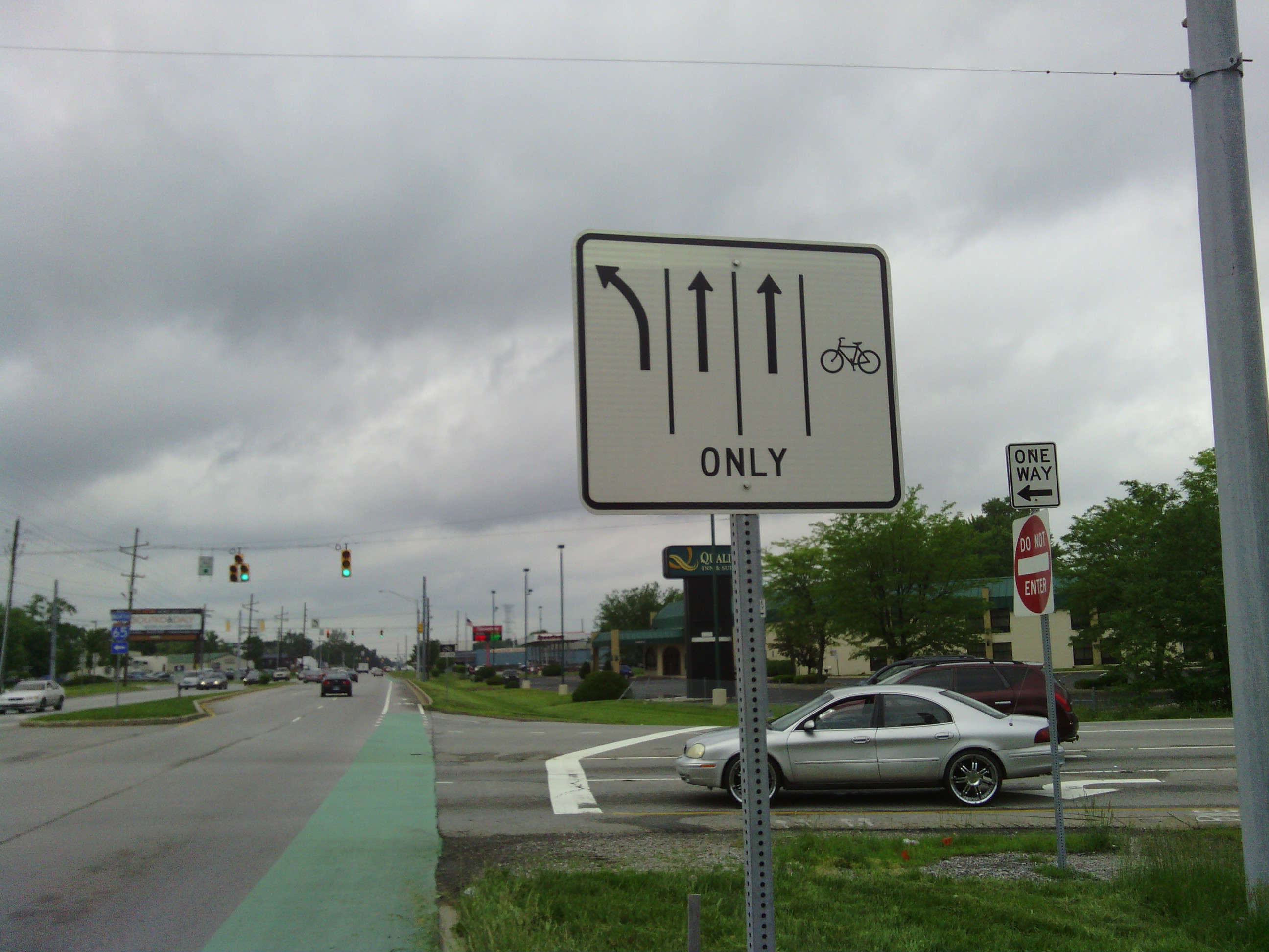 This city takes bike lanes seriously!