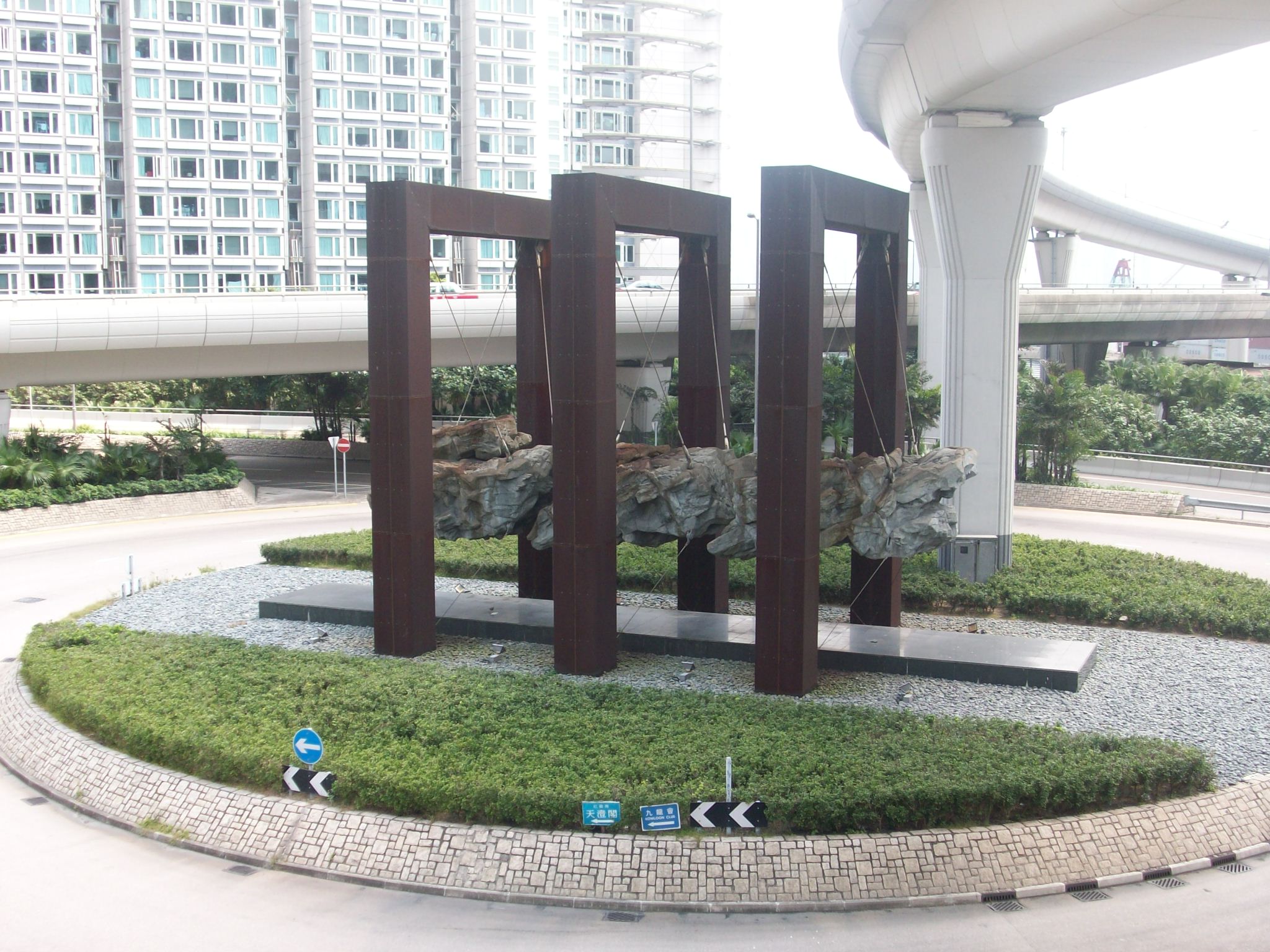 I guess Modern Art doesn&rsquo;t make sense in Asia either.