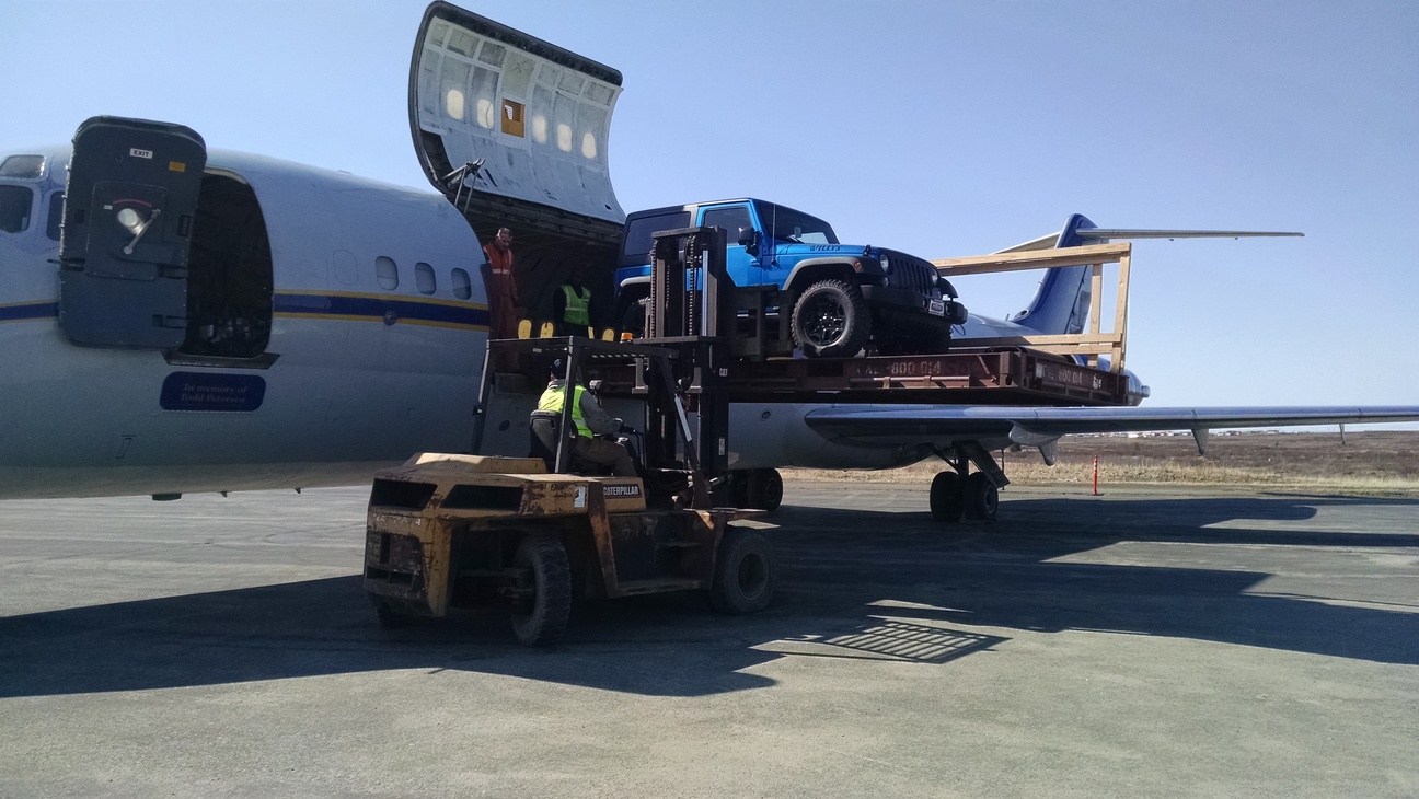 Unloading a jeep