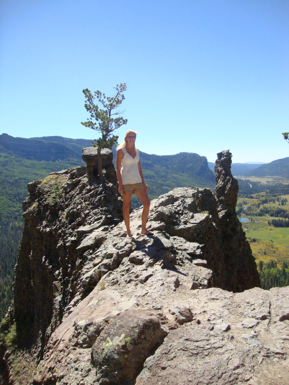 Annika modeling the scenery