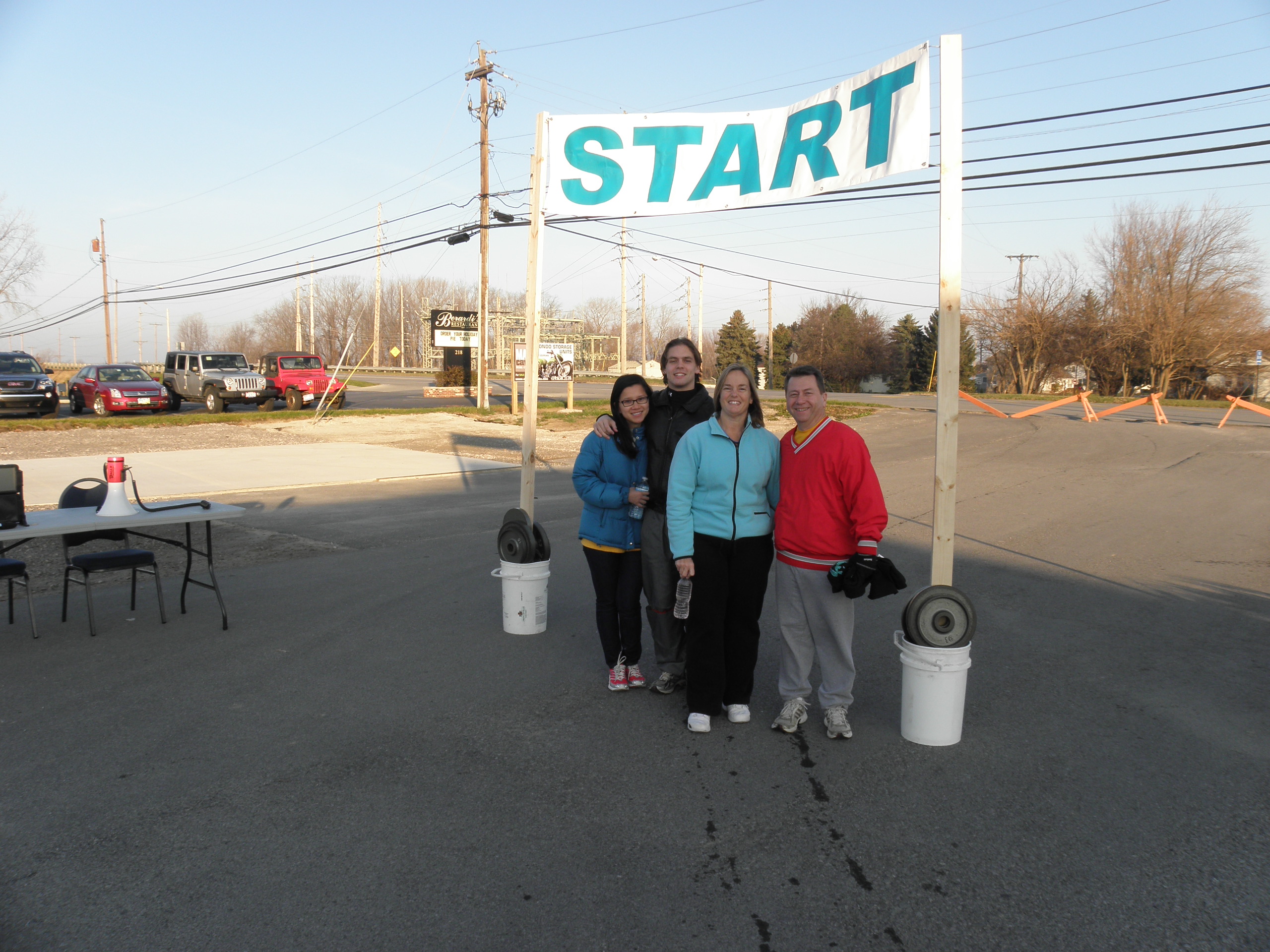 Thanksgiving morning started out with the first annual Huron turkey dash. Dad and I ran, Mom and Maggie walked.