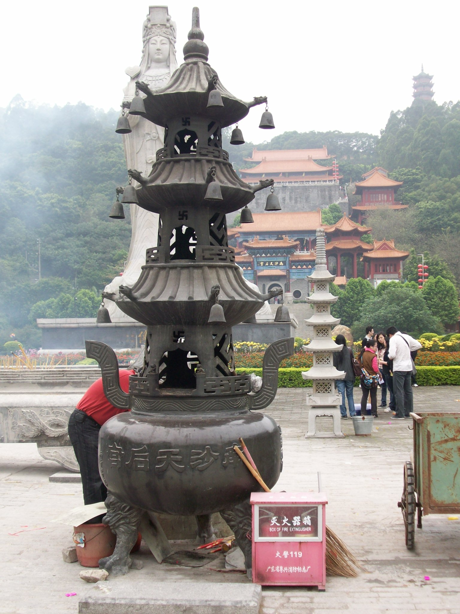 This is just one of many places where they burn a lot of incense in the palace.