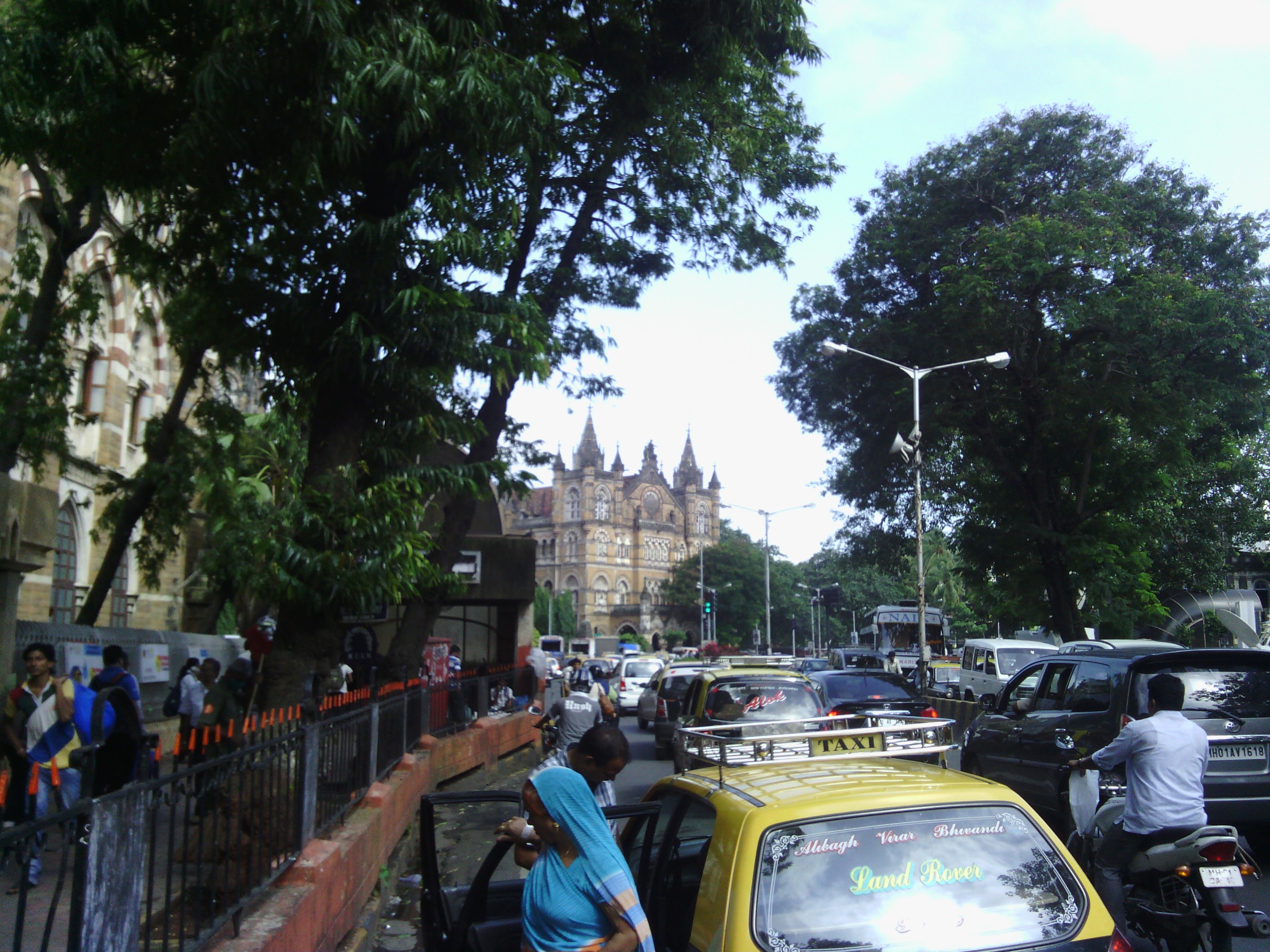 Although the distinction between places for walking and driving is pretty blurred.