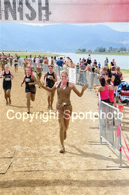 Annika finishing